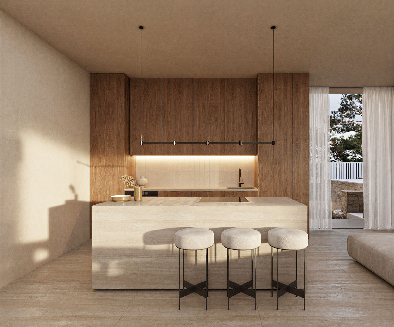 Cuisine minimaliste avec îlot en travertin, placards en bois de noyer et luminaires suspendus noirs. Trois tabourets élégants complètent cet espace ouvert sur l'extérieur.