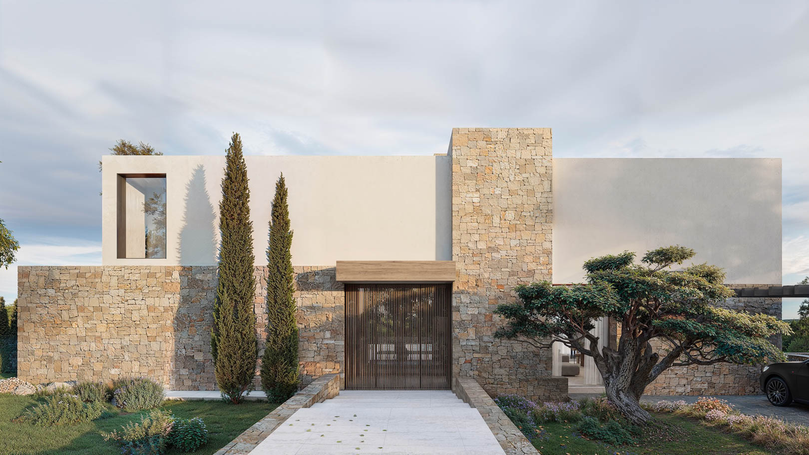 Entrée de villa moderne avec murs en pierre naturelle, porte à claire-voie en bois et jardin méditerranéen composé de cyprès et d'un vieil olivier.