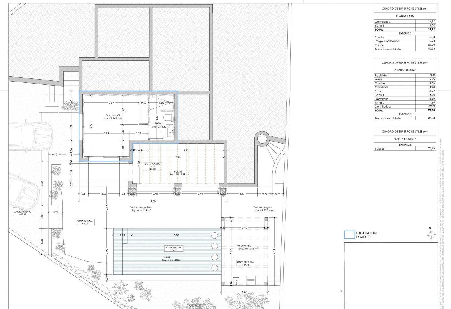 Plan d'architecte du rez-de-chaussée illustrant la troisième chambre avec salle de bain, la piscine de 21 m², le porche couvert et l'espace pergola avec barbecue.