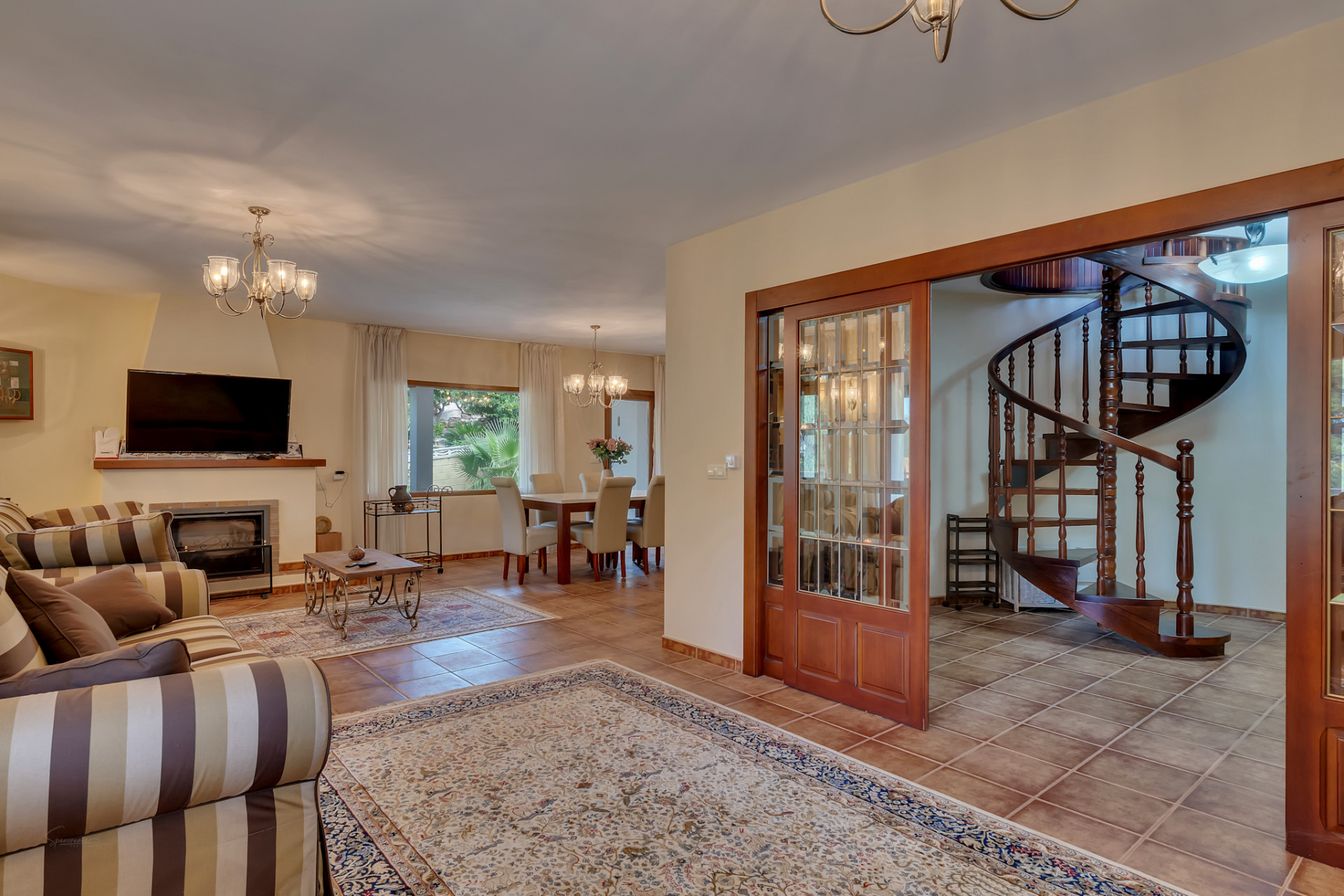 Villa à Dénia avec Piscine et Vues Imprenables
