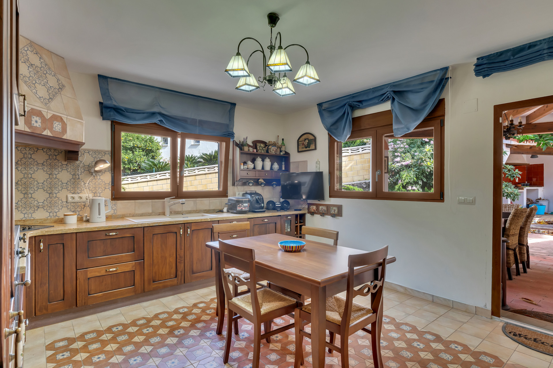 Villa à Dénia avec Piscine et Vues Imprenables