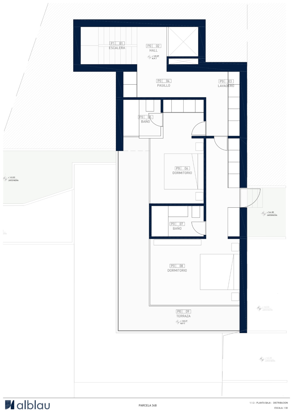 Plan technique du rez-de-chaussée illustrant deux chambres en suite, une buanderie et une grande terrasse extérieure.