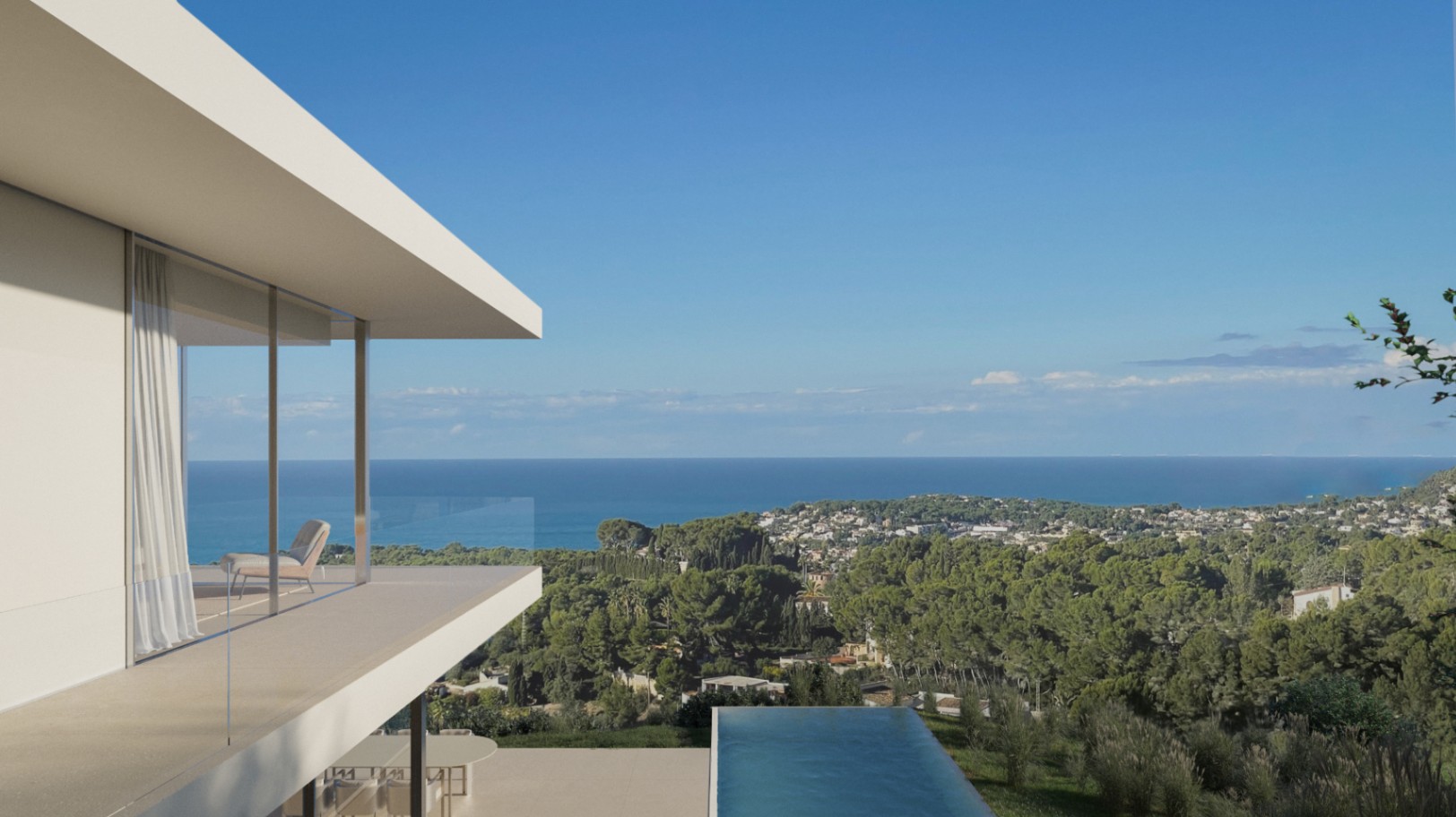 Vue panoramique depuis la terrasse supérieure avec garde-corps en verre, montrant une suite parentale et une piscine à débordement face à la mer Méditerranée.