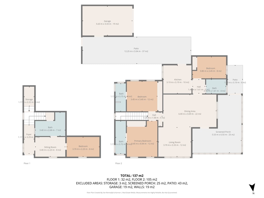 Plan d'architecte détaillé de la villa sur deux niveaux, illustrant la répartition des 4 chambres, 4 salles de bains, les zones de vie et les espaces extérieurs avec garage.