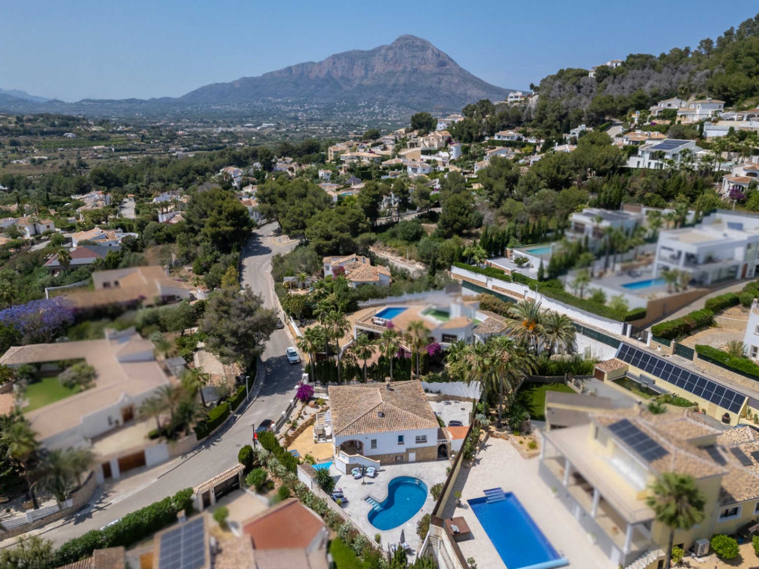 Villa à Jávea avec Piscine Privée et Vue sur la Montagne