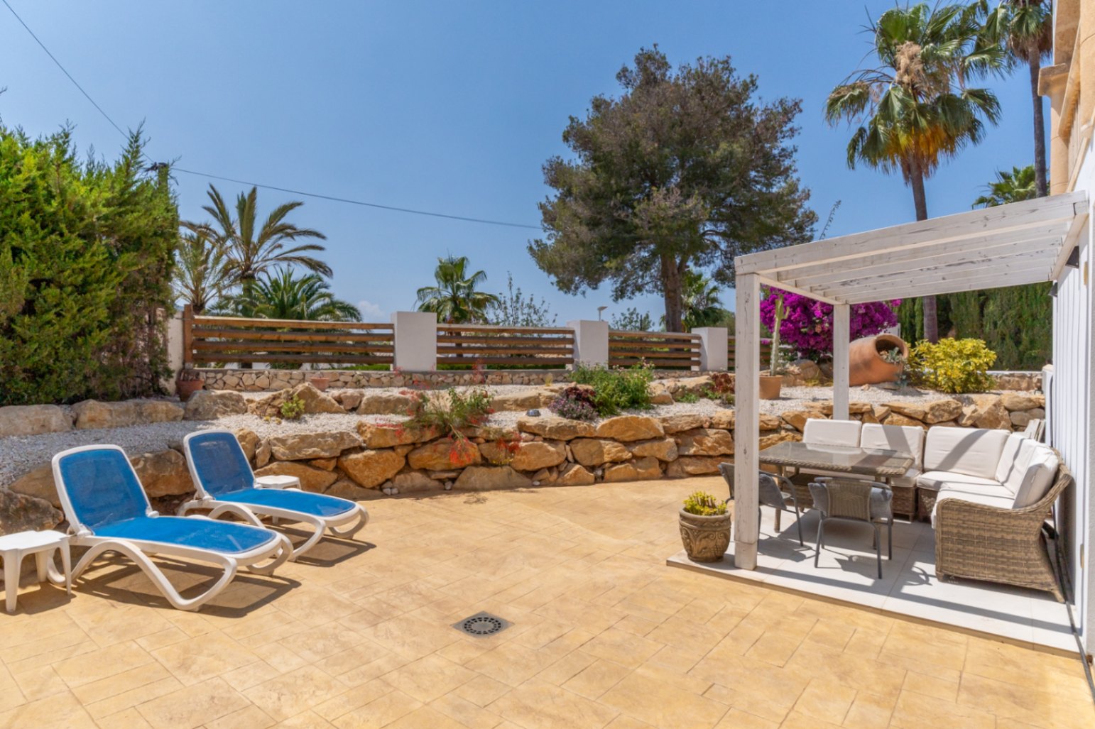Villa à Jávea avec Piscine Privée et Vue sur la Montagne