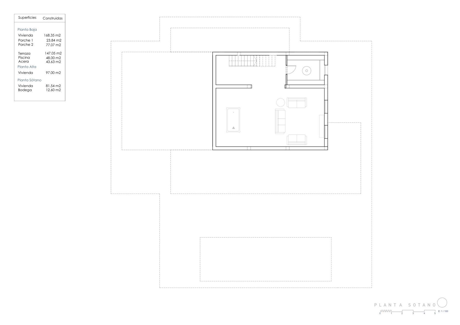 Plan architectural du rez-de-chaussée montrant la disposition de la maison, de la terrasse et de la piscine.