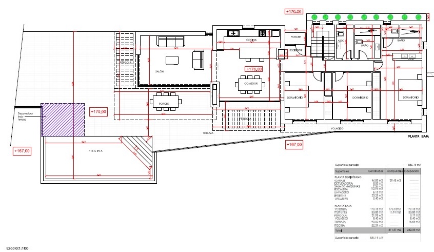 Plan d'architecte du rez-de-chaussée détaillant le salon-salle à manger, la cuisine ouverte, trois chambres, la piscine privée et les terrasses spacieuses.