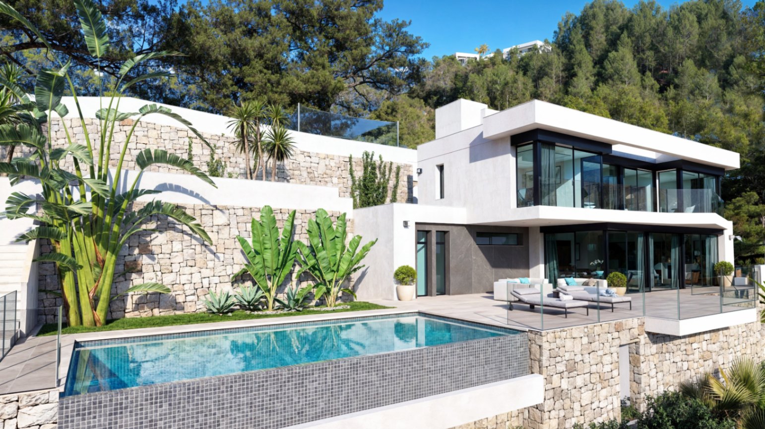 Façade moderne avec murs en pierre naturelle, piscine à débordement et grandes baies vitrées s'intégrant au paysage méditerranéen.