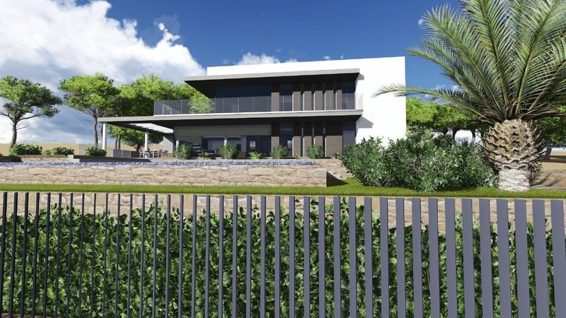 Extérieur de villa contemporaine avec façade blanche, garde-corps en verre et piscine en mosaïque bleue sur un mur de soutènement en pierre naturelle.