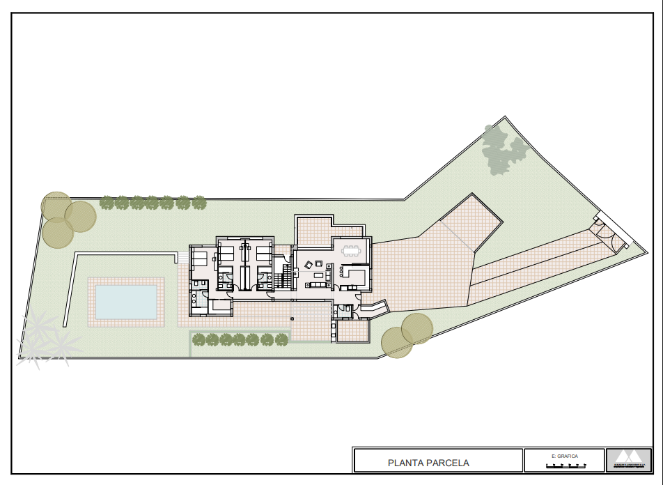 Plan de masse détaillé illustrant l'implantation de la villa sur le terrain de 1 528 m², avec la piscine, les terrasses et l'aménagement intérieur du rez-de-chaussée.